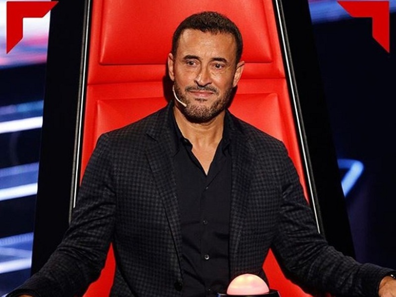 كاظم الساهر يضم لاعب برشلونة إلى فريقه في The Voice Kids
